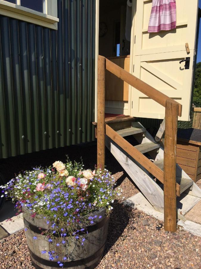 The Hawthorn Shepherds Hut Eyemouth Dış mekan fotoğraf